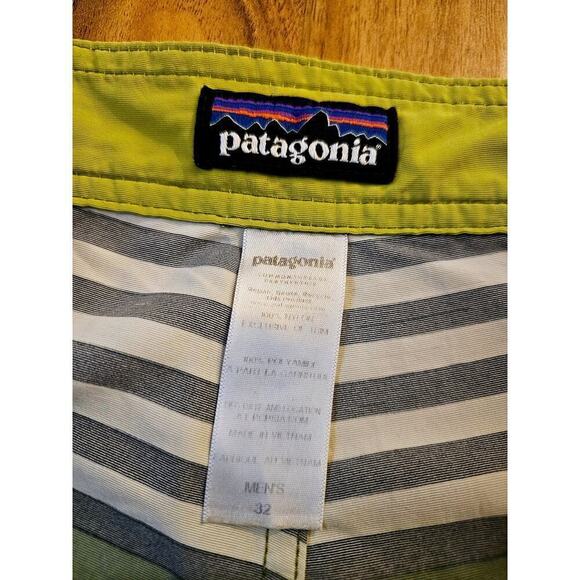 Patagonia M's 32 spell out box logo, striped Trunks Wavefaver Board Shorts. Surf - Picture 2 of 10
